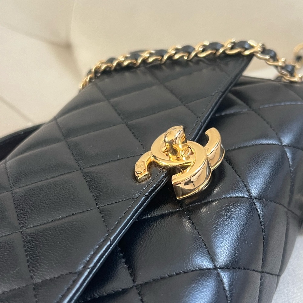 ❌Reserved❌🔥🔥Chanel Quilted Lambskin Golden Box Top Handle mini rectangular Bag - Picture 9 of 9